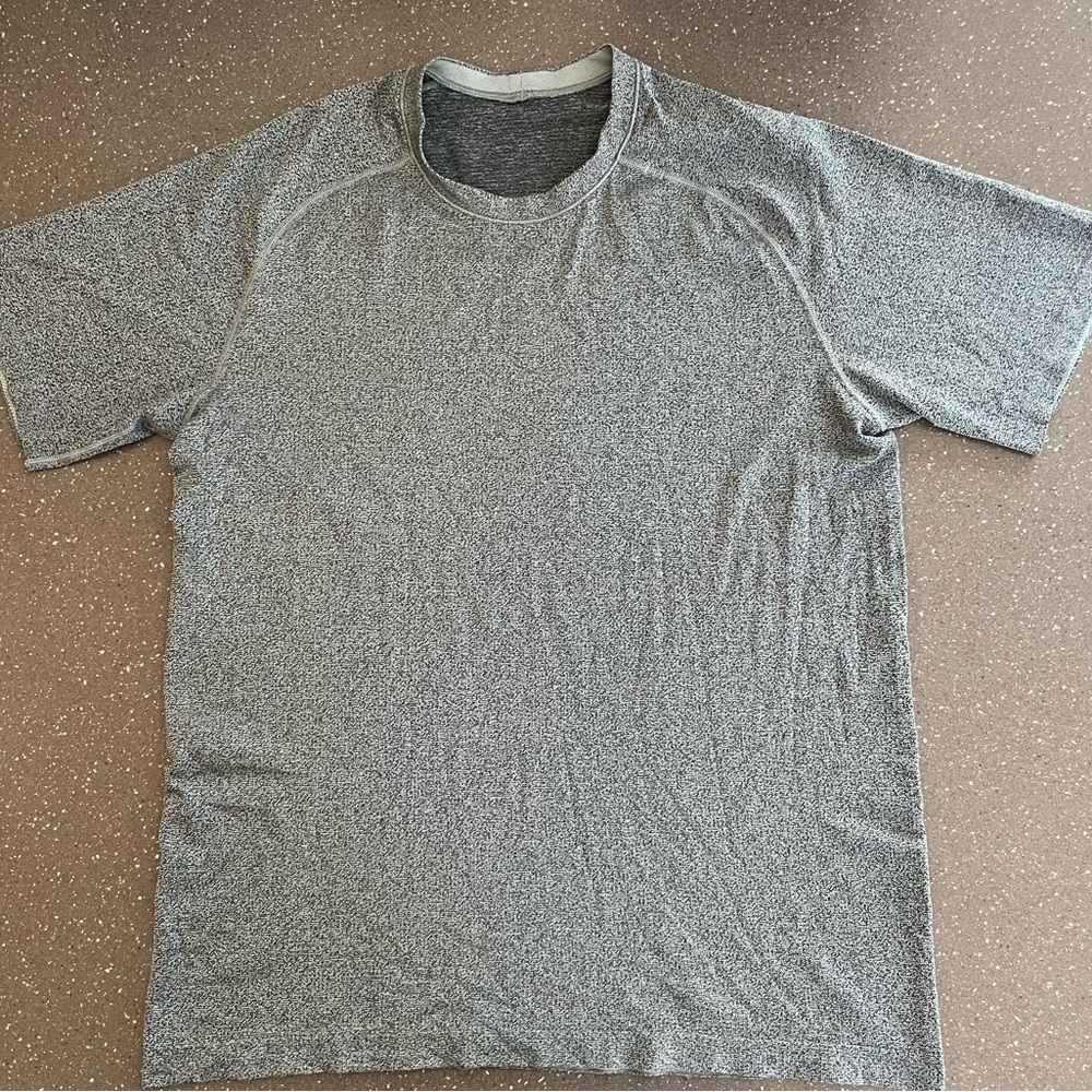 Mens Lululemon Metal Vent Tech shirt